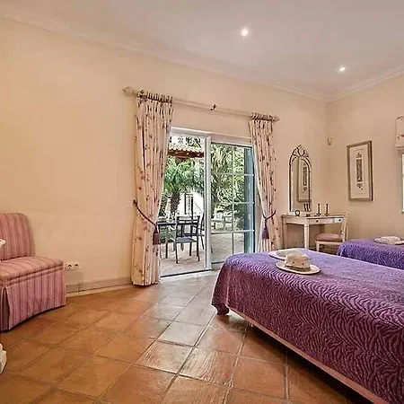 Sleeps 10 Pool Air Con T479886 * Quinta do Lago